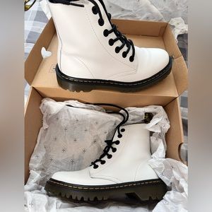 White and black  Dr Martens size 6 women’s